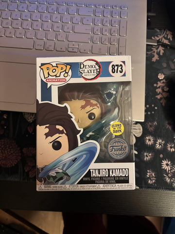 Funko POP! Animation: Demon Slayer - Tanjiro with Dragon (Exclusive) (Glow in The Dark),3.75 inches FUNKO